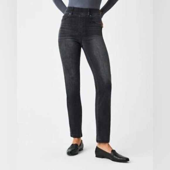 Spanx Straight Leg Pull-On Jeans Women’s Size Medium Vintage Black Wash - Picture 1 of 7
